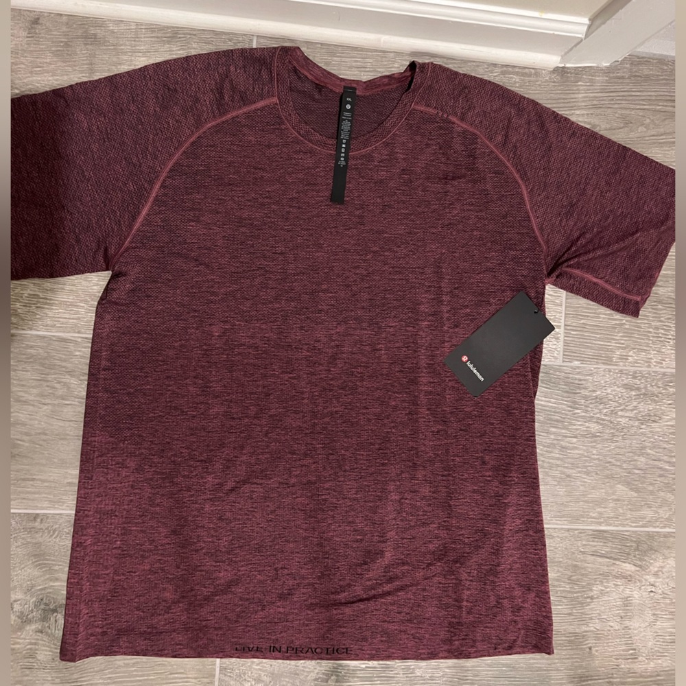 Metal vent tech SS lululemon